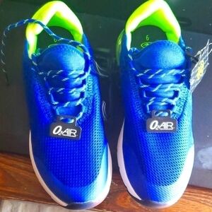 Athletic Works Boys' Youth Shoe O2 Air Sneaker Size 6